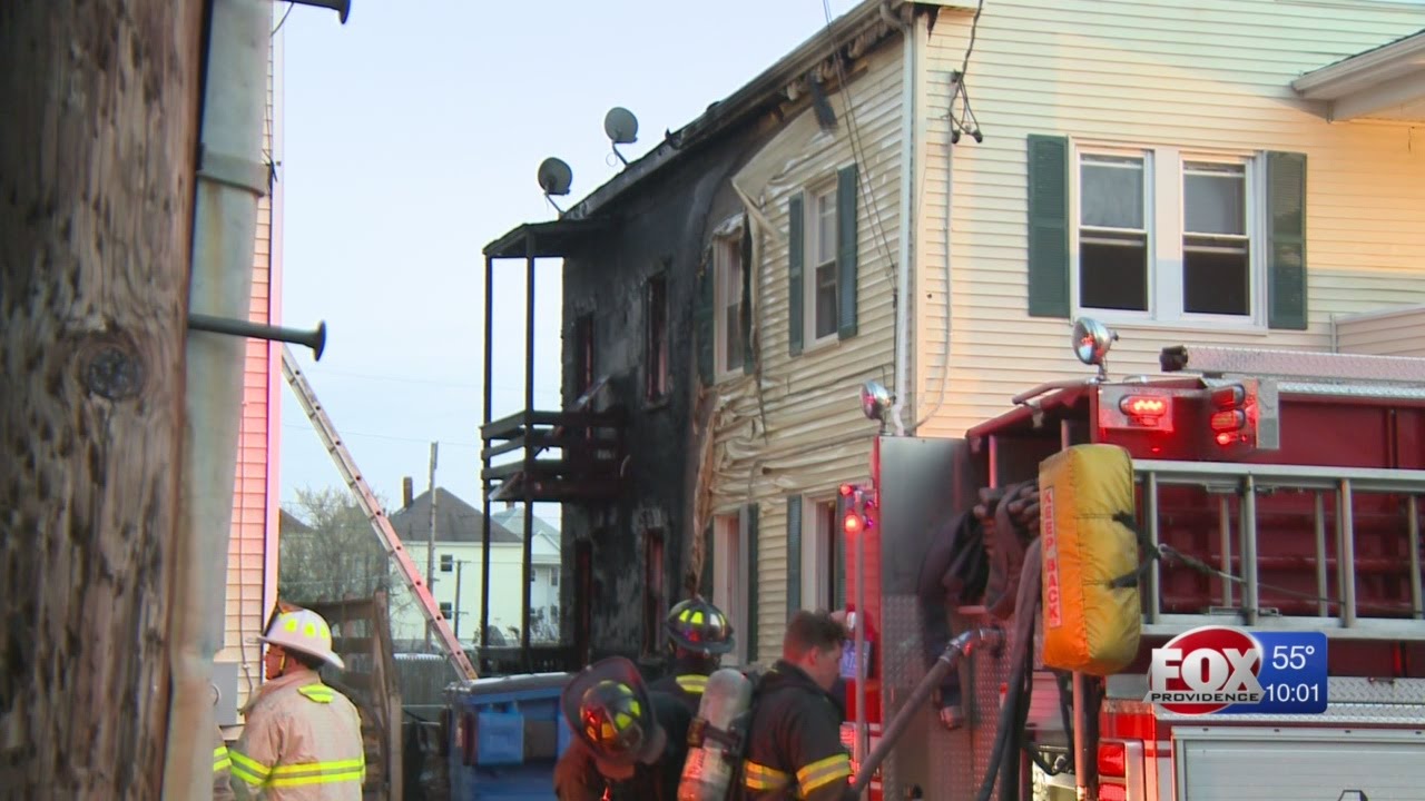 Wind-swept fire damages 3 homes in New Bedford - YouTube