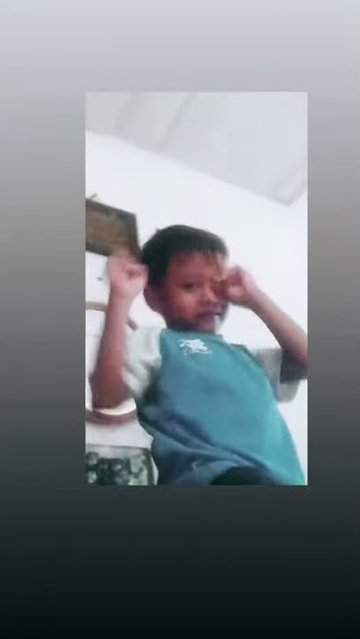 BABY SEMONGKO. Lagi nangis Di bilang TARIK SIS.... LANGSUNG SEMONGKO...
