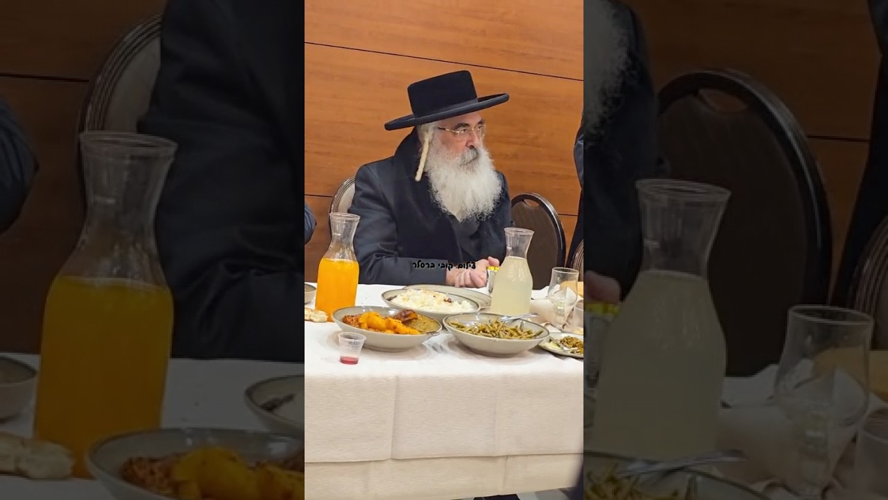 האדמו״ר מדושינסקיא בחתונה אצל בן אחד מחסידו