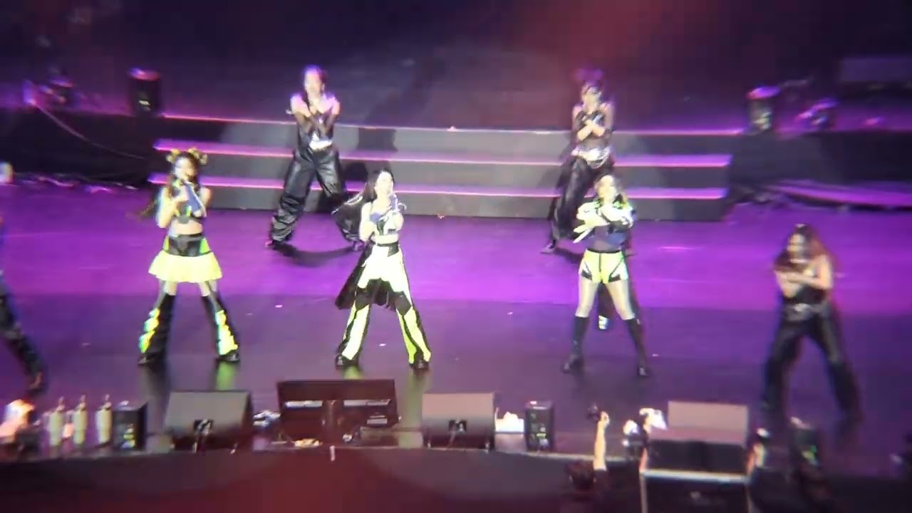 Boomerang - G22 (Fan Cam)