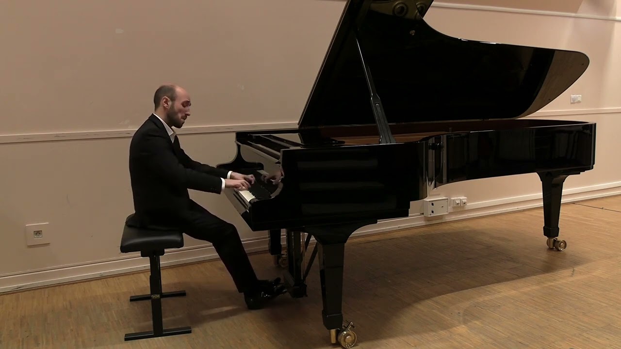 Scriabine - Sonate n°2 op.19 - Romain Lassalle