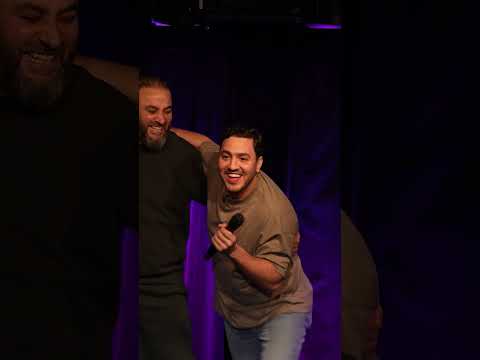 Ils s’embrassent en plein spectacle