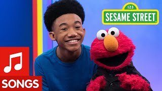 Kelvin Dukes Sings about a Restaurant! | The Not-Too-Late Show with Elmo