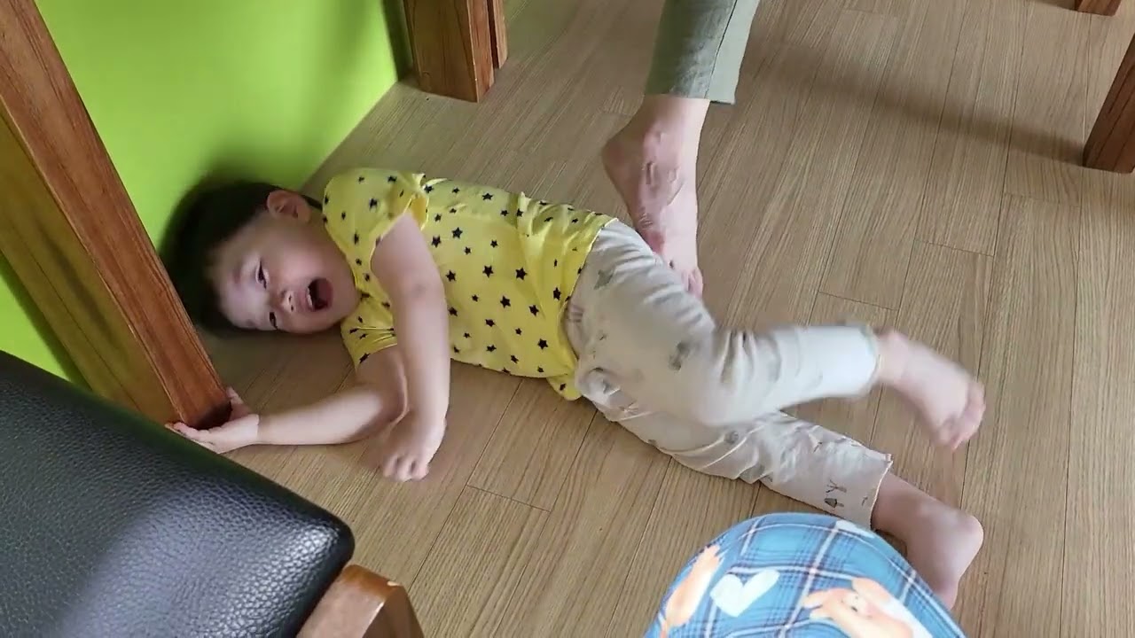 20220618 아빠와 엄마는 장난꾸러기 - YouTube