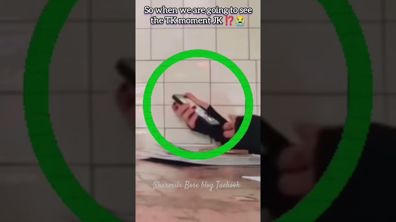 Did you notice⁉️JK was recording their moments at the restaurant🤭🤧