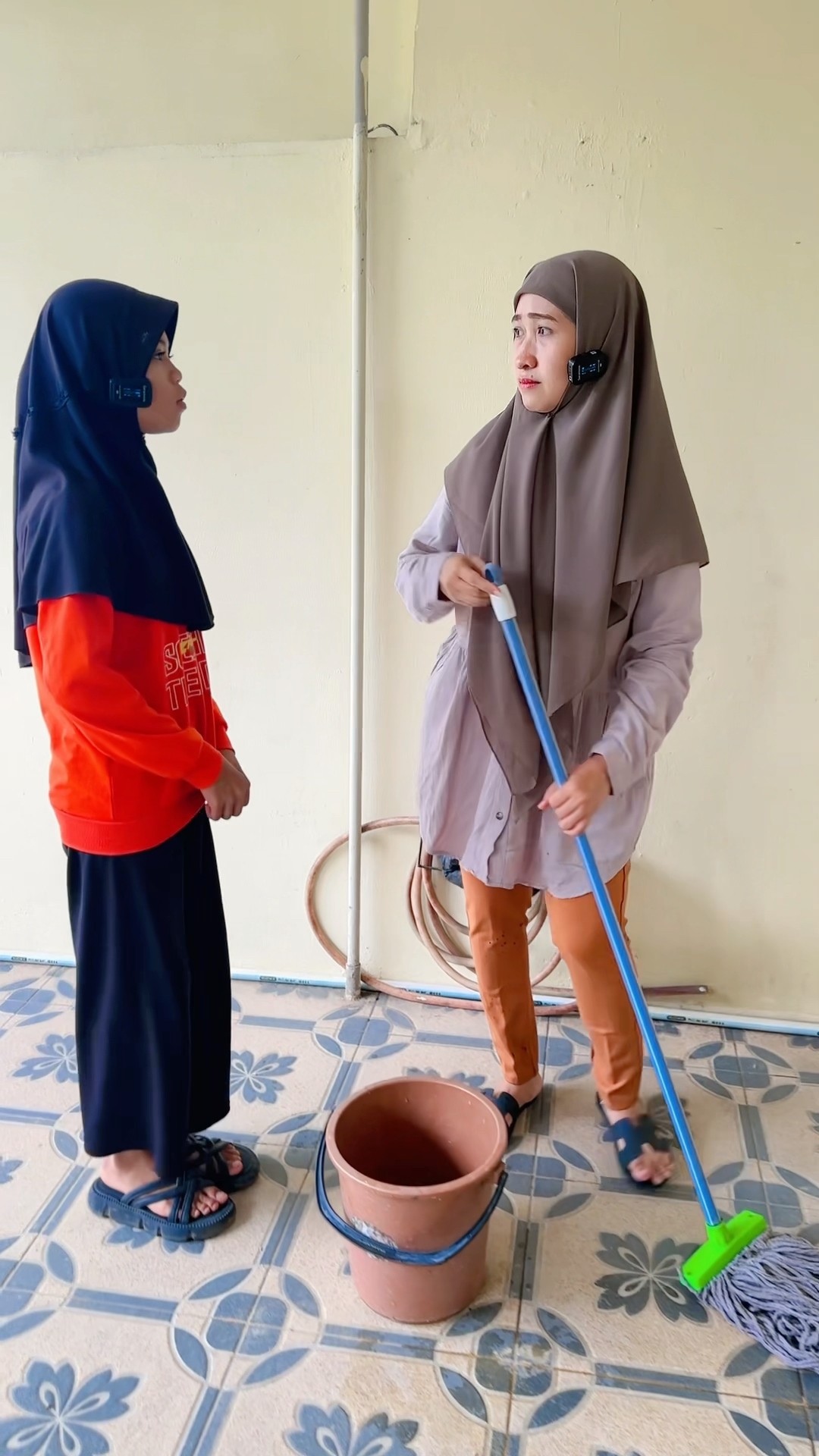 KASIHAN AINUN GAK DIAJAK NAIK SEPEDA LISTRIK #shorts