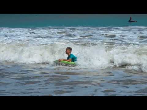 How to catch a wave on a bodyboard with eBodyboarding.com's Jay 