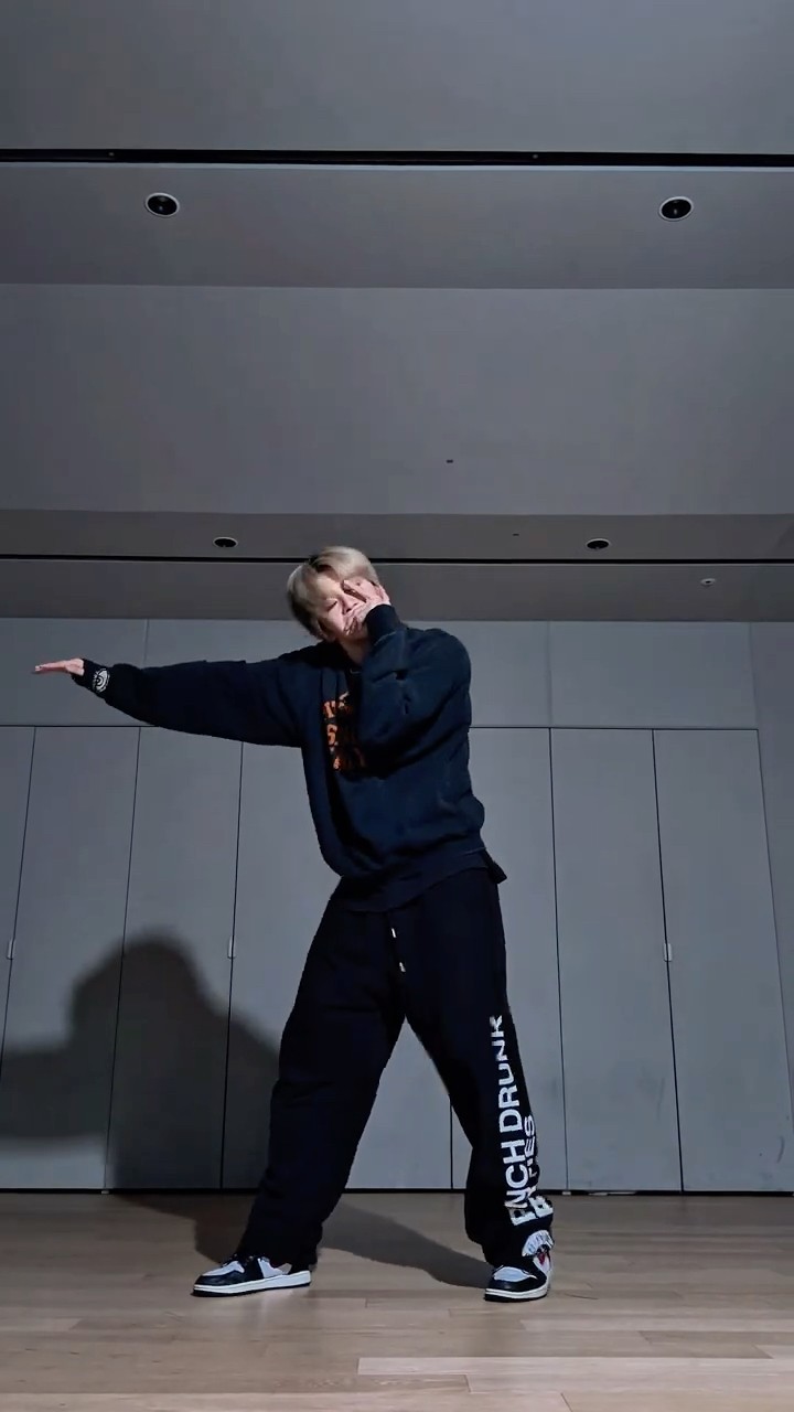 🦾 #TWS #지훈 - YouTube