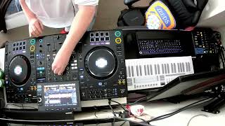 Into The Groove! Tech House Series Mixed By Craig Lowrey 