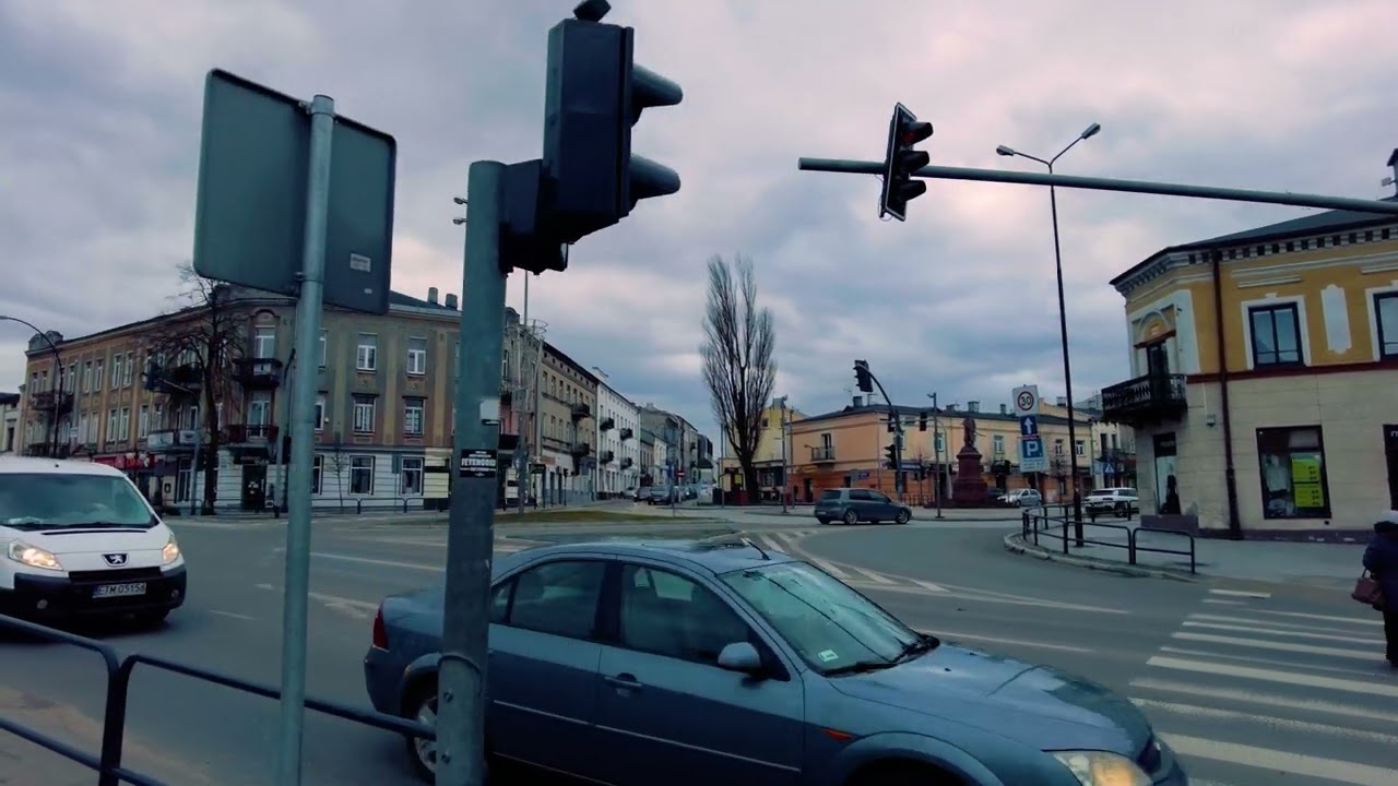 Tomaszów Mazowiecki | ul. Warszawska i Urząd Miasta [4k]