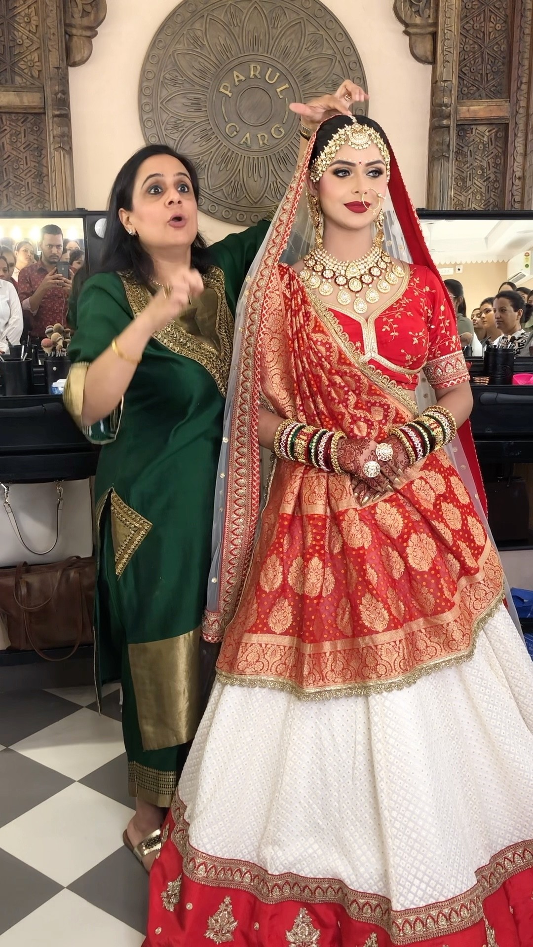 Styling Session for this beautiful Gujrati Bridal look ! #parulgargmakeup