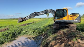 LIMPANDO VALETÃO GRANDE 🛑 Escavadeira hidráulica op iago
