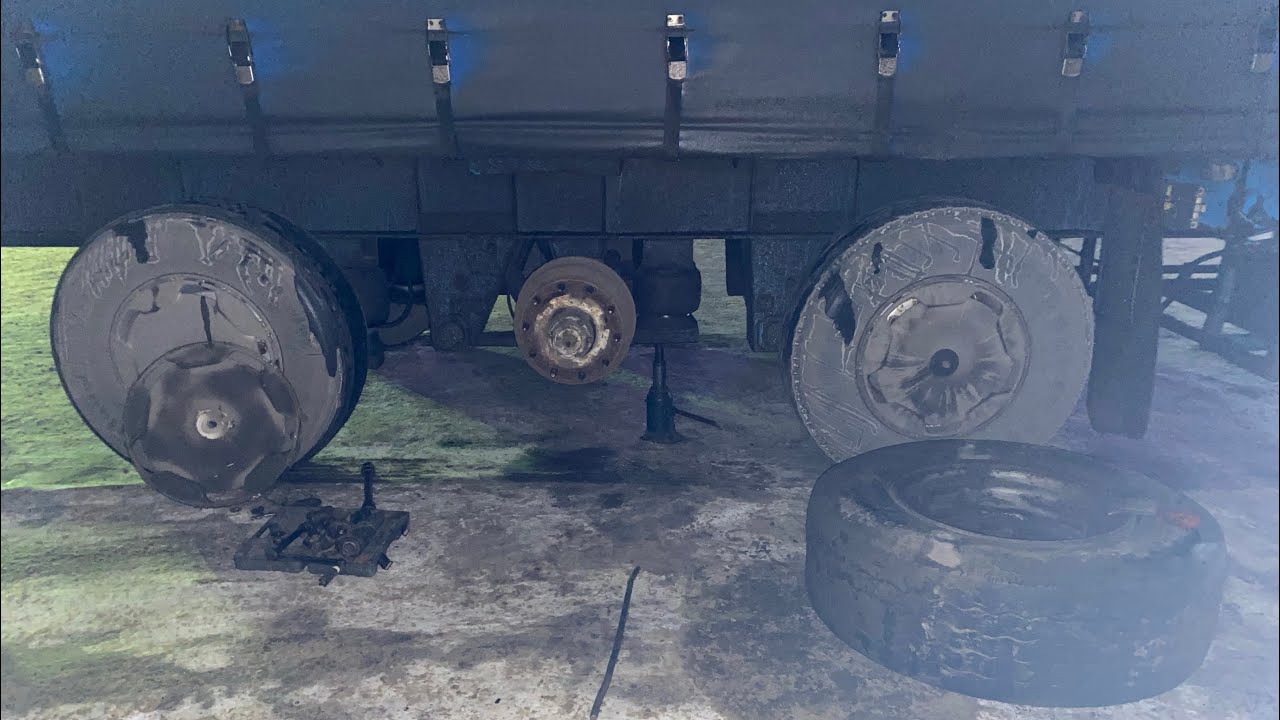 Шиномонтаж в полевых условиях🛞🛞🛞. Подготовка машины перед выездом. # ...