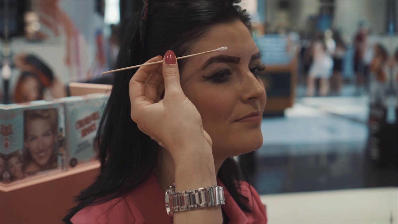 Benefit cosmetics, Glambassador 2018