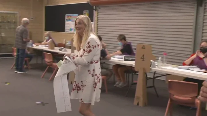 Tracey Roberts casts vote in Pearce in WA