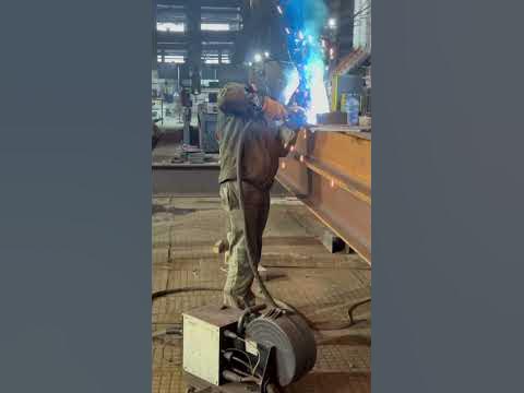 Сварка металлоконструкций #1м #завод #металл #4к - YouTube