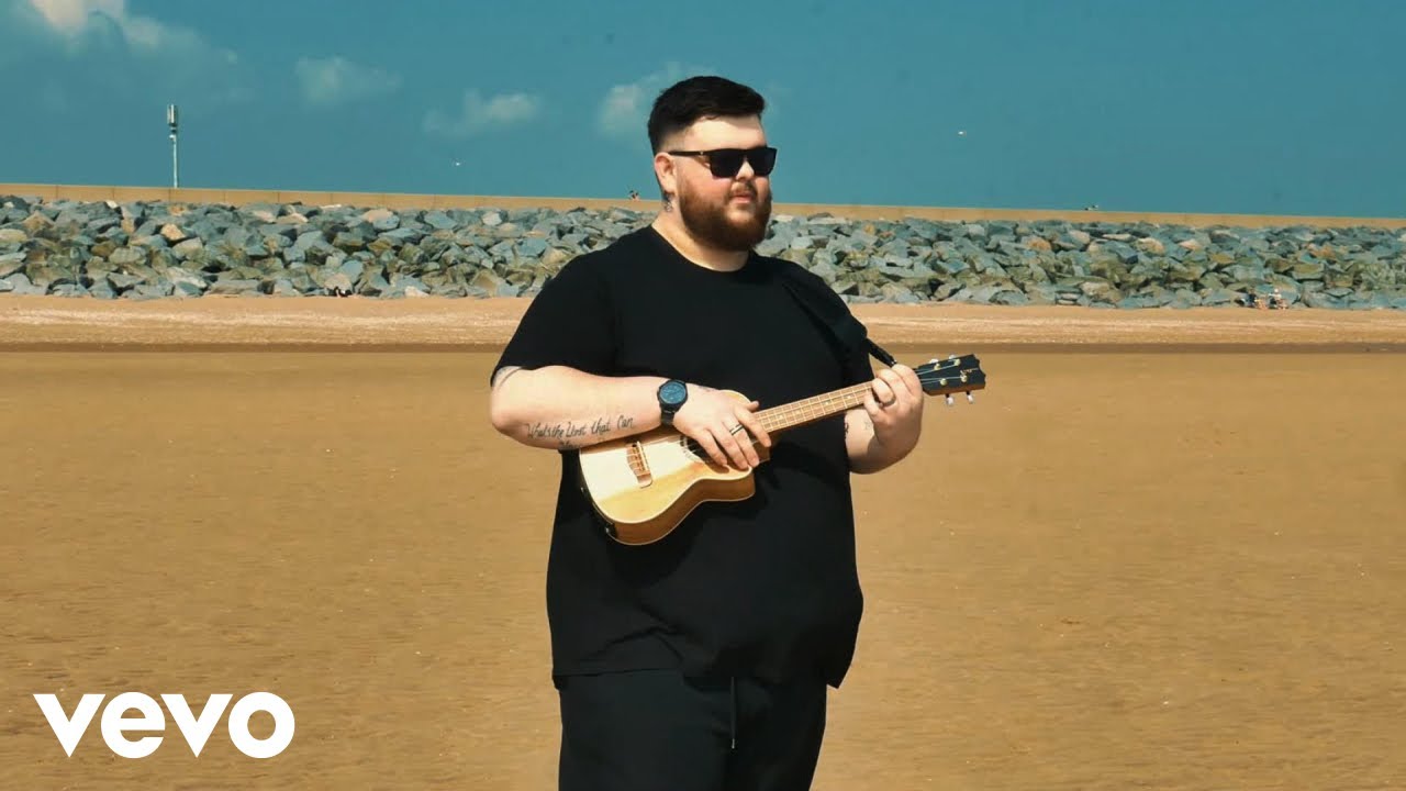 Harry S Green - UMBRELLA (Official Music Video)