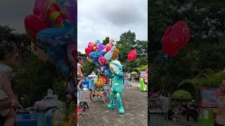 Cocomelon Wheels On The Bus Go Round