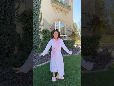 Can’t stop smiling… I LOVE this dress....✨ @altamodabridal #notenoughnelsons #wedding #16kids