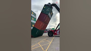 Shipping Containers Almost Crush Loading Machine #HeavyMachinery #ShippingAccident #YesEpicYes