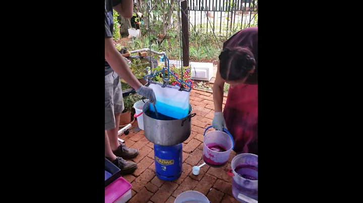 How to dip dye your fabric ... easy ombré for beginners