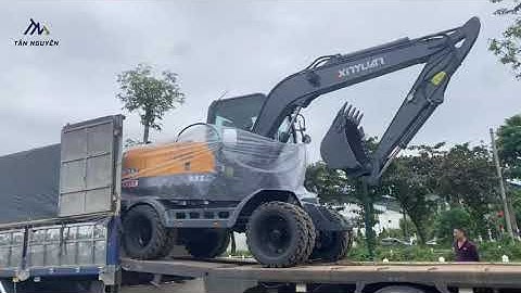 BÀN GIAO MÁY XÚC XINYUAN 75S CHO KHÁCH HÀNG TẠI MIỀN NAM