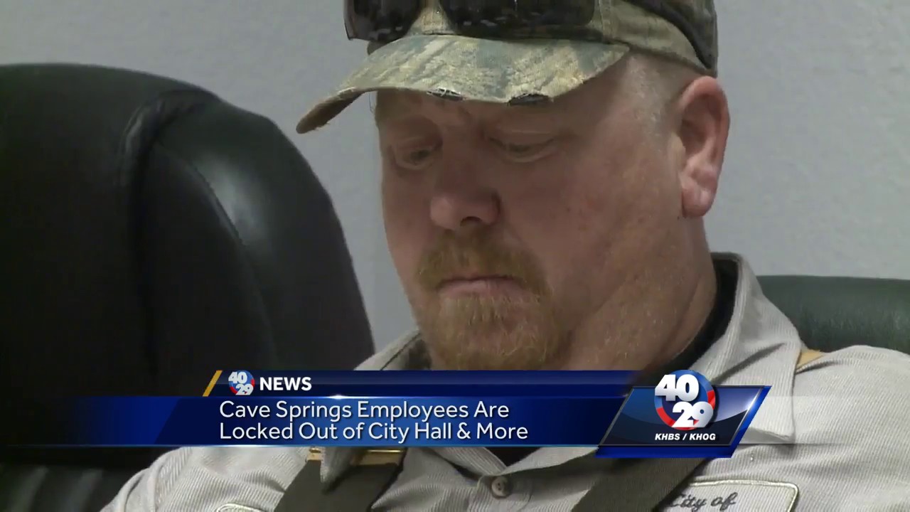 Cave Springs Mayor says some employees were locked out of City Hall