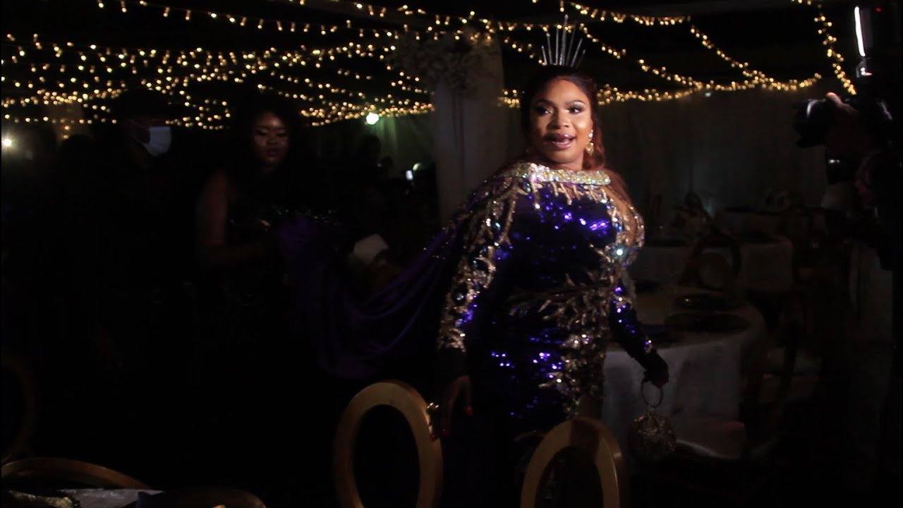 Download WATCH: ONE OF THE BIGGEST STARS IN NOLLYWOOD, LAIDE BAKARE'S GRAND ARRIVAL AT HER 40TH BIRTHDAY