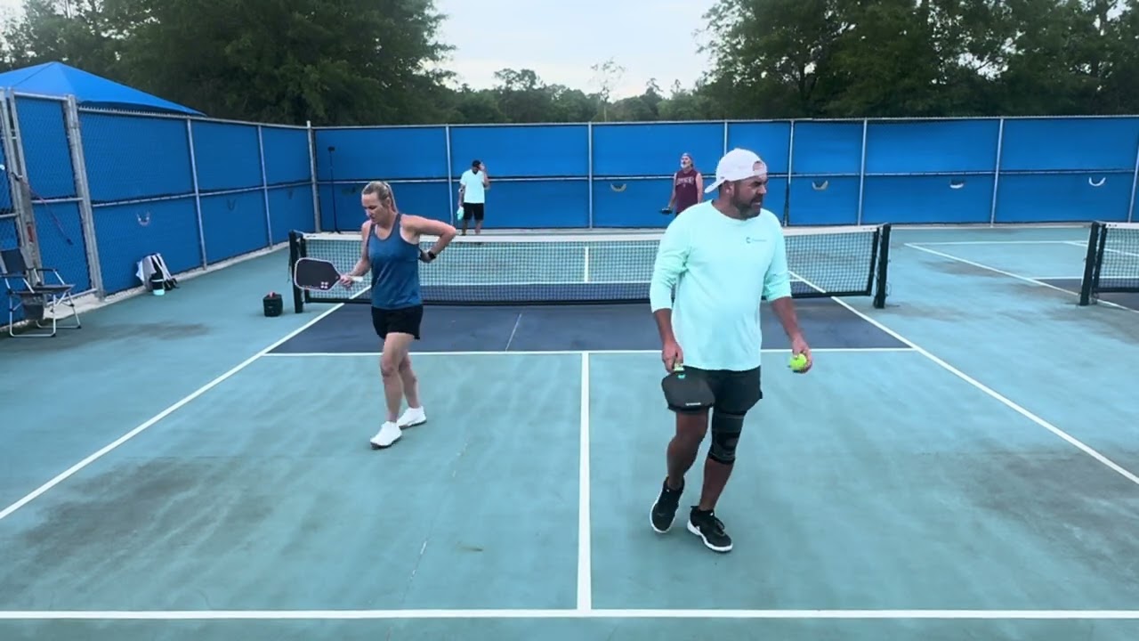 Hardy Ashley vs Mason Darren