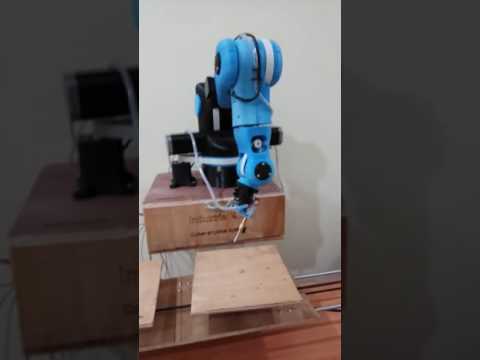 moveo robotic arm with motor control and extended axis demo
