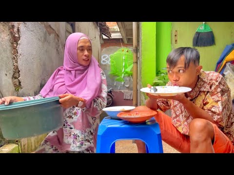 GAK NYONGKO TERNYATA DIBELAKANG MAMA LELA!!!