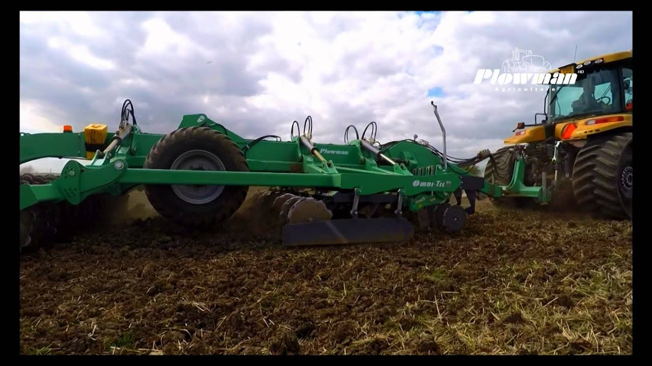 Plowman 4m Omni Til in action on Challenger