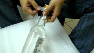 以Parafilm 纏繞高粱酒示範