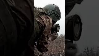 боец ставит птрк.Метис