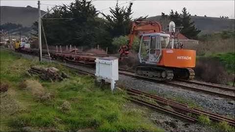 Unloading welded rail