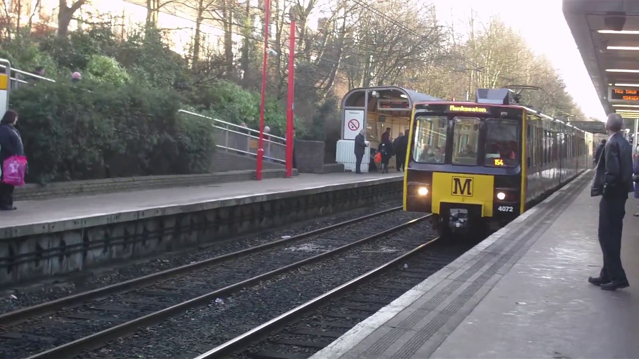 Tyne and Wear Metro - Metrocars 4072 and 4041 at South Gosforth
