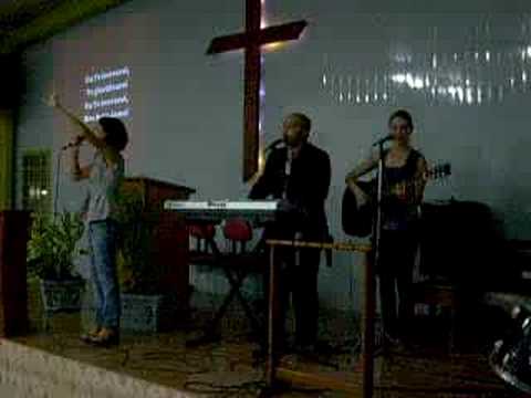 Ktia (Igreja Metodista) Ministrando Louvor - Parte 1