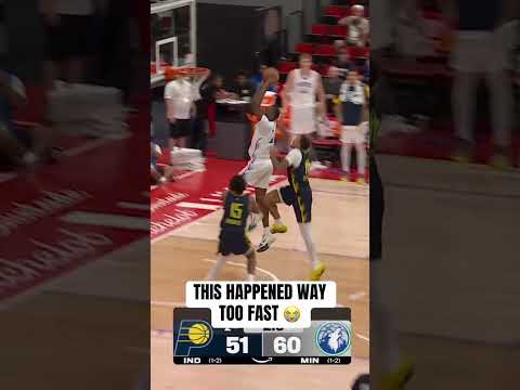 Jaylin Williams beat the halftime buzzer with the two hand jam 🤯