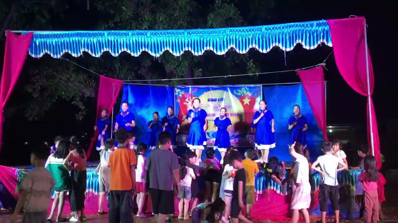 Nhóm mận Nguyễn nhẩy cha cha tôi và tôi 