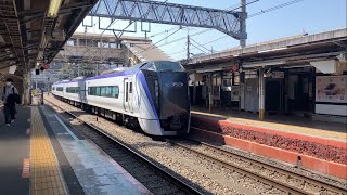 353系S117編成特急あずさ22号が高尾駅を通過