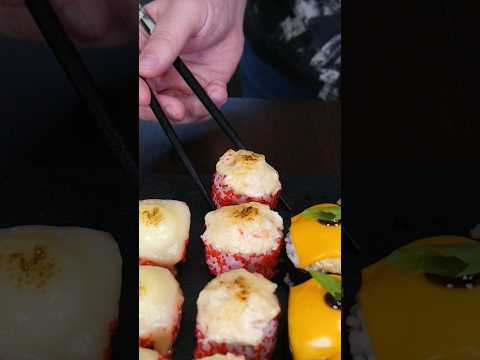 Запечённые роллы с лососем и сыром