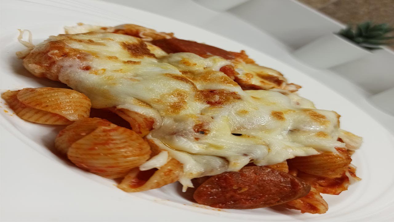 Hotdogs Pasta 🍝 طاجن المكرونة بالهوت دوج والموتزريلا الخطير  🔥😍