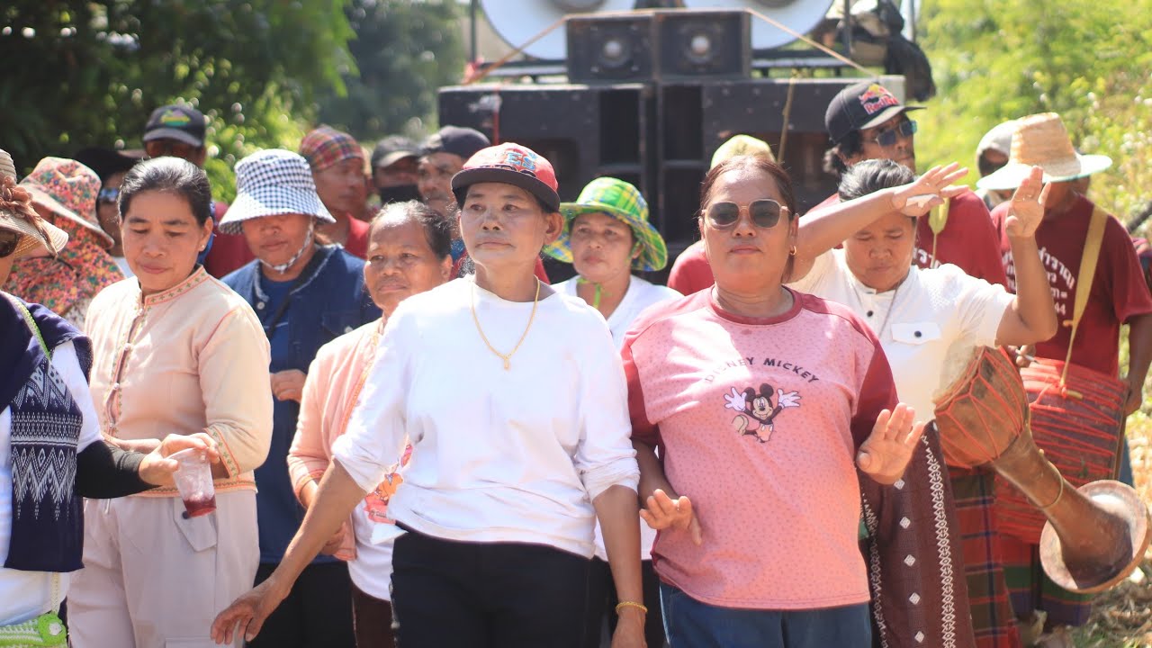 สเต็ป แดนซ์กลองยาวโบราณของสาวบ้านโนนหนองหว้า ต.โดด อ.โพธิ์ศรีสุวรรณ จ.ศรีสะเกษ