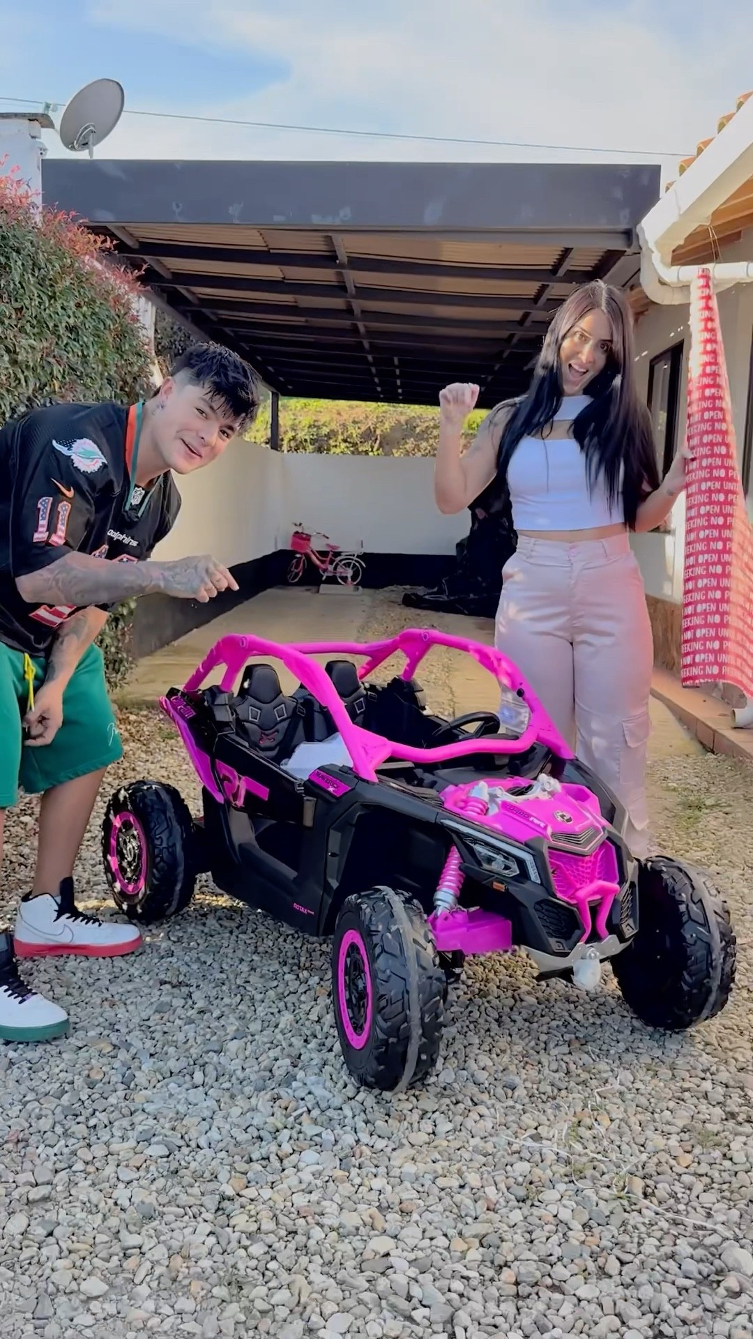 Esta fue la reacción de Salomé al ver su NUEVO CARRO??