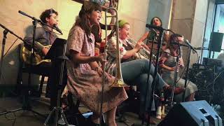 Download Lagu Shake 'Em Up Jazz Band - Margie MP3 Download Lagu Shake 'Em Up Jazz Band - Margie MP3