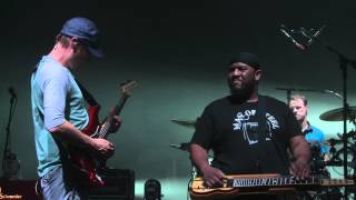 Umphrey's McGee - "Glory" ft. Roosevelt Collier - Fillmore Miami - 08.22.2015 chords
