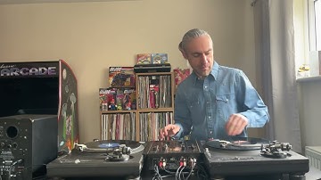 DJ RASP SCRATCHING ON A TECHNICS 1210