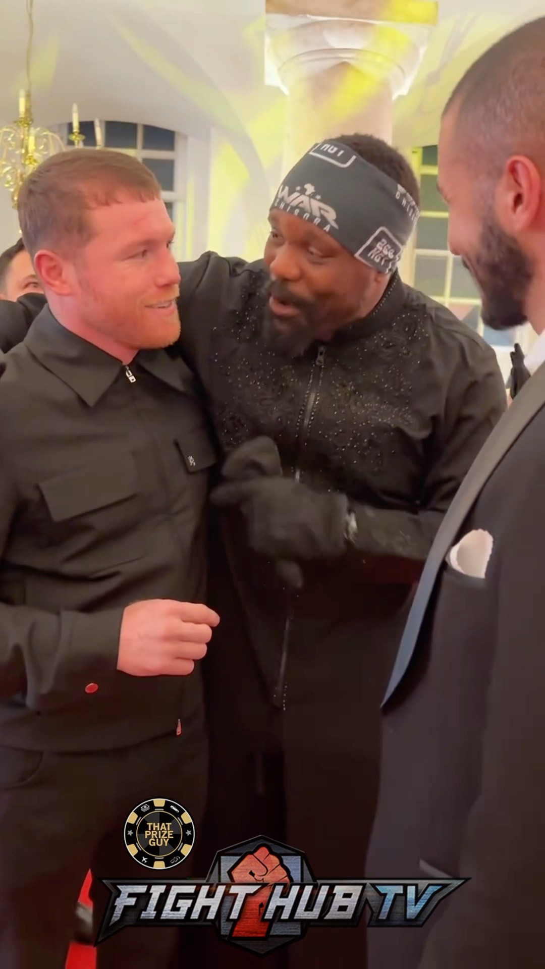 Canelo Alvarez \u0026 Derek Chisora LINK UP at the ring awards for the FIRST TIME!