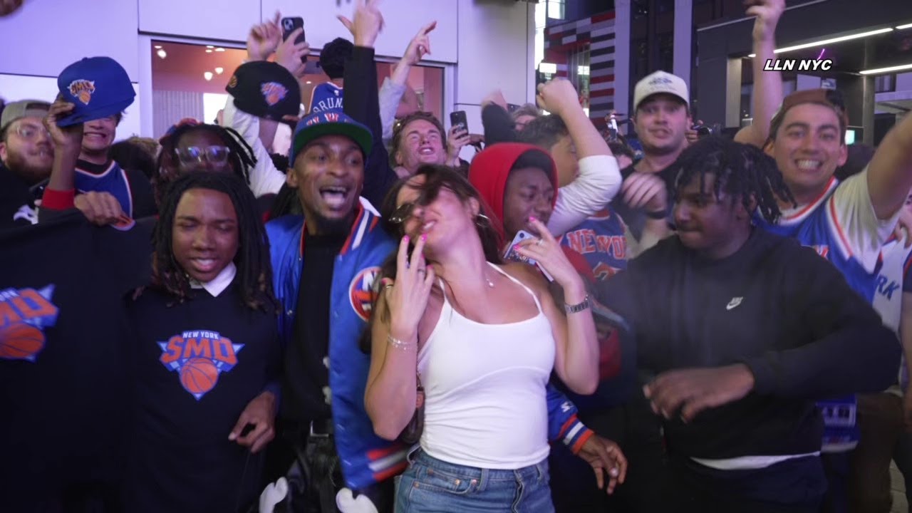 Knicks Fans React to Knicks Winning at Madison Square Garden - YouTube