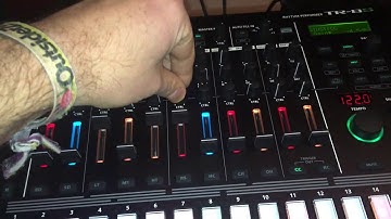 Sascha Kloeber jams live in the studio (with Sh101 TR8S Octatrack)